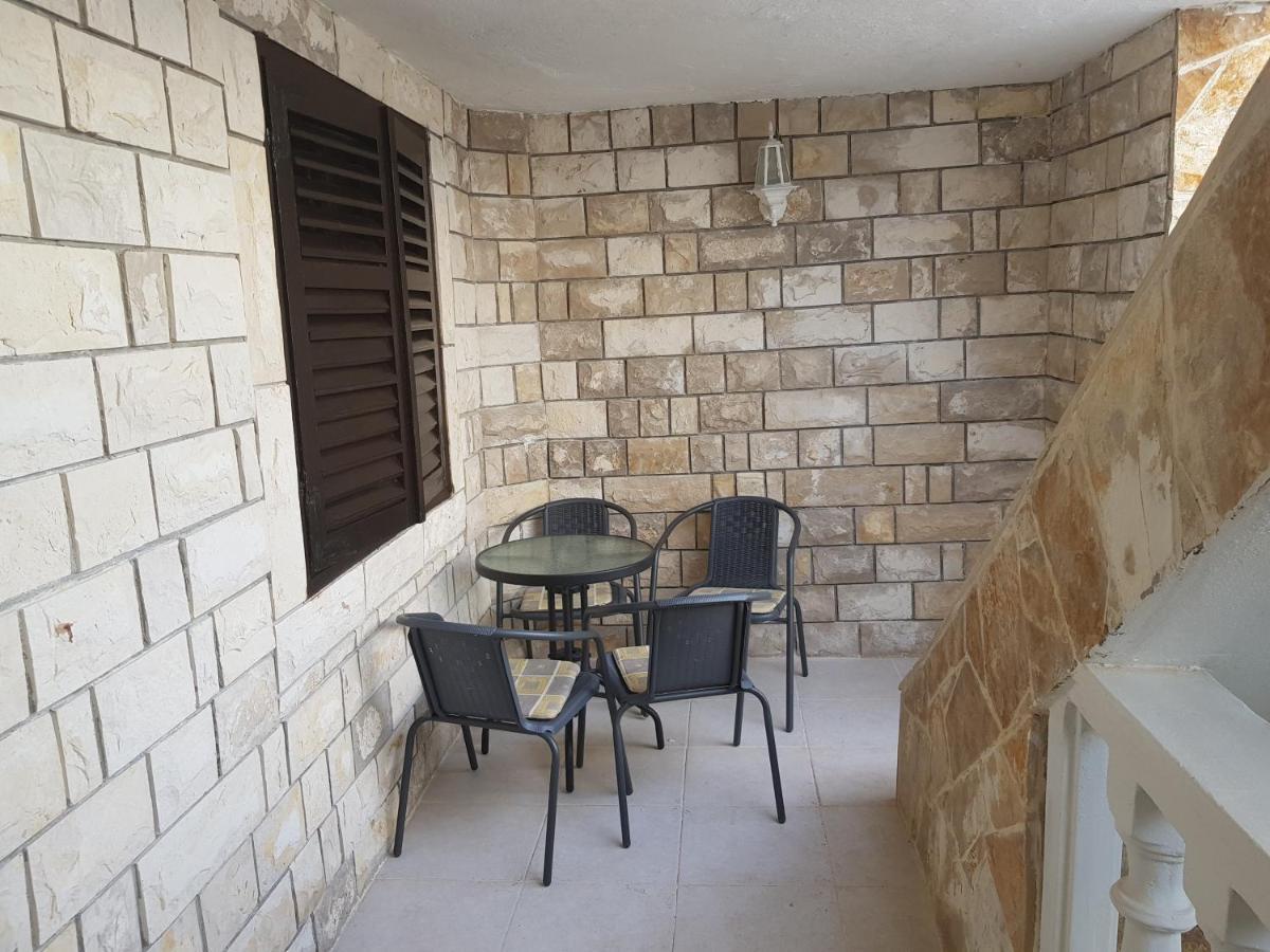 Apartman Martina Ražanac Exteriér fotografie