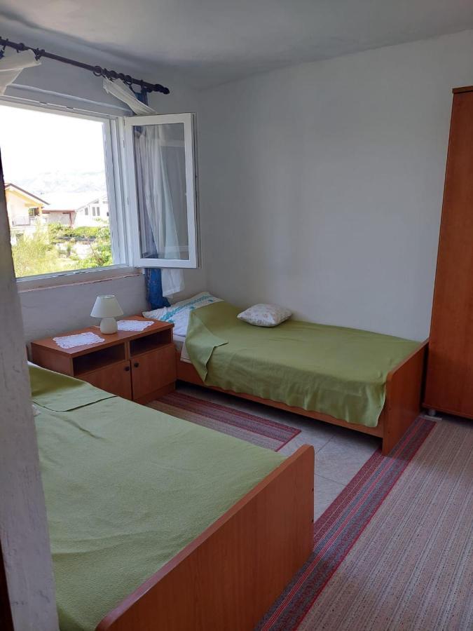 Apartman Martina Ražanac Exteriér fotografie